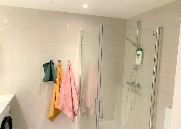 Scandpoint In Out Year In Snooslo With Free Parking *